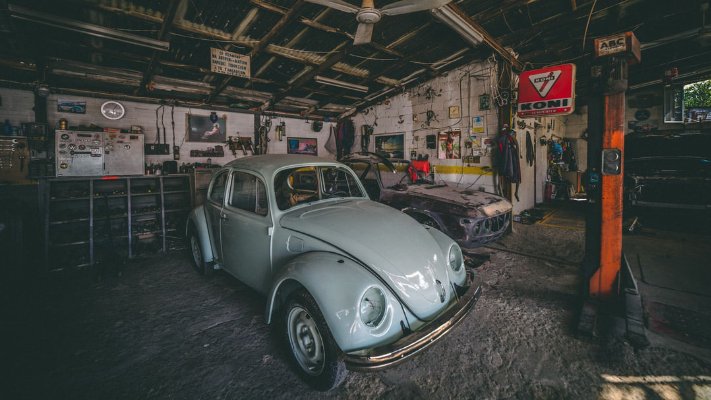 Garage epoxy flooring